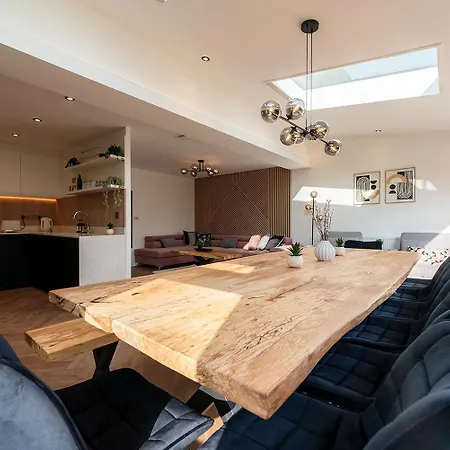 Luxury 8 Bed Nyaraló