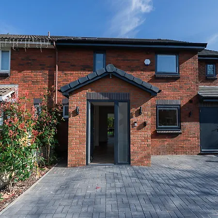 Luxury 8 Bed Holiday home *