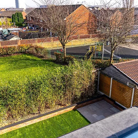 Luxury 8 Bed Manchester