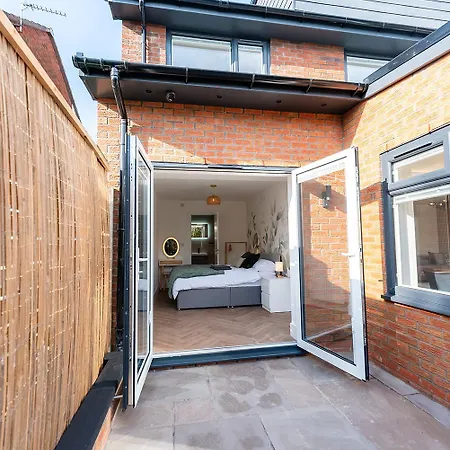 Luxury 8 Bed * Manchester