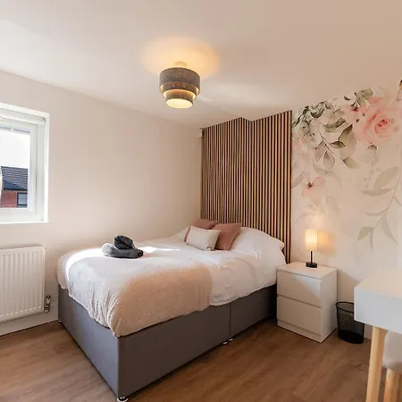 Luxury 8 Bed Manchester