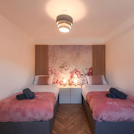 Дом отдыха Luxury 8 Bed *