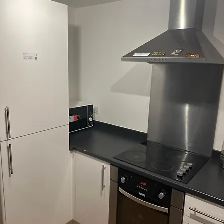 Small And Cozy Getaway Apartment Manchester