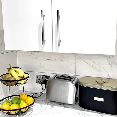 Apartamento Luxury Spacious 4 Bedroom House - Free Parking - 5 Mins From Centre Manchester