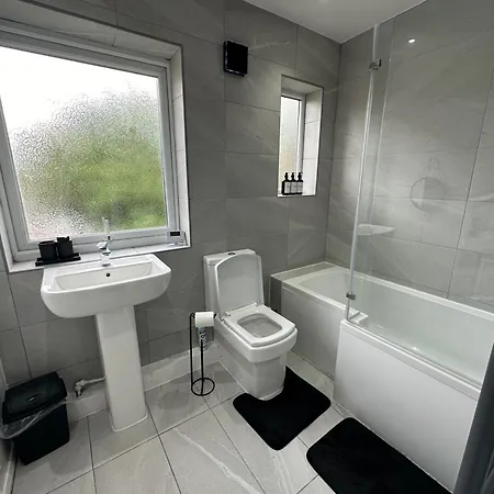 Nyaraló Airport House - Long Near Hospital!