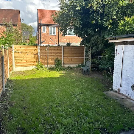 Airport House - Long Near Hospital! * Manchester