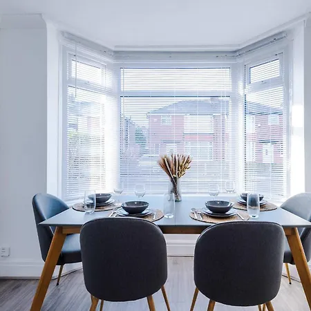 Great House In Greater By 53 Degrees Property, Ideal For Workers, 3 Bed With Parking! * Manchester