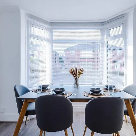 Great House In Greater By 53 Degrees Property, Ideal For Workers, 3 Bed With Parking! * Manchester