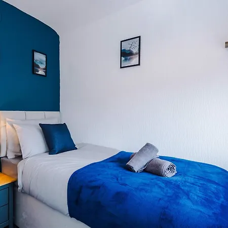 Great House In Greater By 53 Degrees Property, Ideal For Workers, 3 Bed With Parking! *