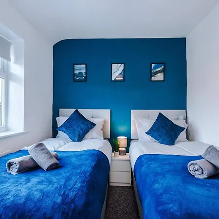 Holiday home Great House In Greater By 53 Degrees Property, Ideal For Workers, 3 Bed With Parking! *