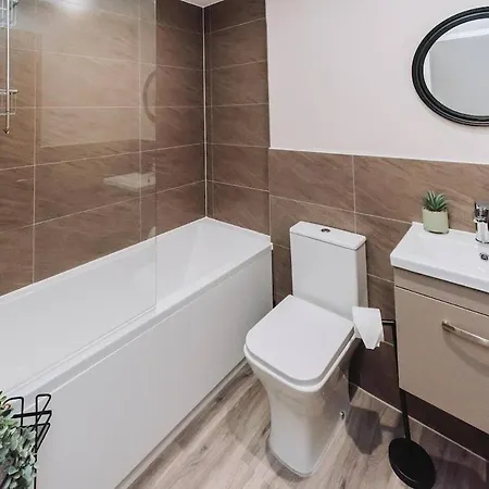 2bed 2bath Nr Old Trafford Parking * Manchester