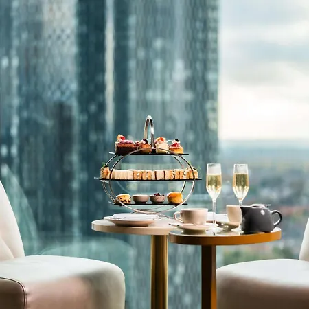 Hilton Deansgate Отель