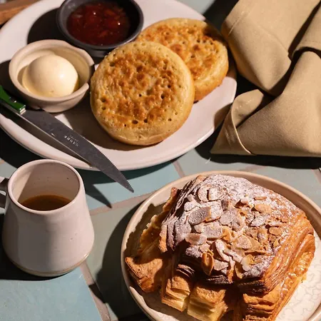 Treehouse 4* Manchester