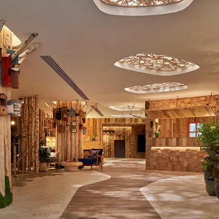 Hotell Treehouse 4*