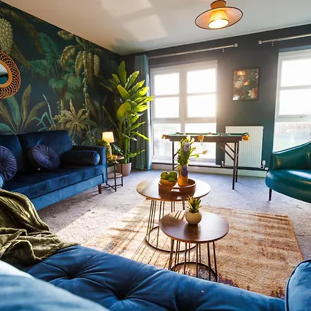 Luxury Celebrity Townhouse Etihad Stadium Coop Live Arena 2 Parking Sleep 10 Holiday home