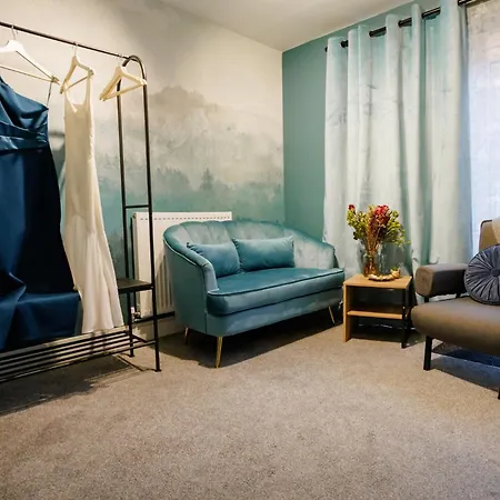 Luxury Celebrity Townhouse Etihad Stadium Coop Live Arena 2 Parking Sleep 10 Holiday home Manchester