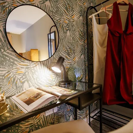 Holiday home Luxury Celebrity Townhouse Etihad Stadium Coop Live Arena 2 Parking Sleep 10