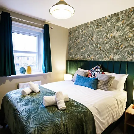 Holiday home Luxury Celebrity Townhouse Etihad Stadium Coop Live Arena 2 Parking Sleep 10