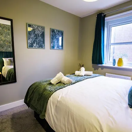 Luxury Celebrity Townhouse Etihad Stadium Coop Live Arena 2 Parking Sleep 10 Holiday home