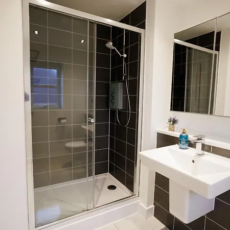 Luxury Celebrity Townhouse Etihad Stadium Coop Live Arena 2 Parking Sleep 10 Holiday home Manchester
