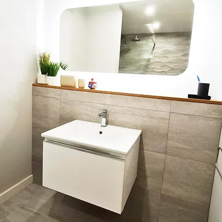 In Chorlton And Close To Everything Apartment *