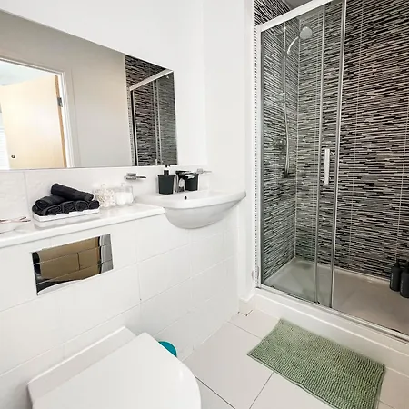 Cosy Getaway - 3 Bedroom House *