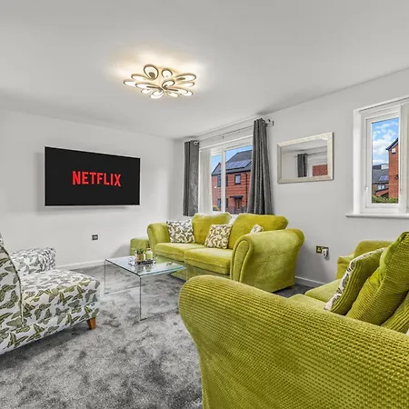 Large Family House With Free Parking - 3 Bedrooms 6 Beds Casa vacanze *