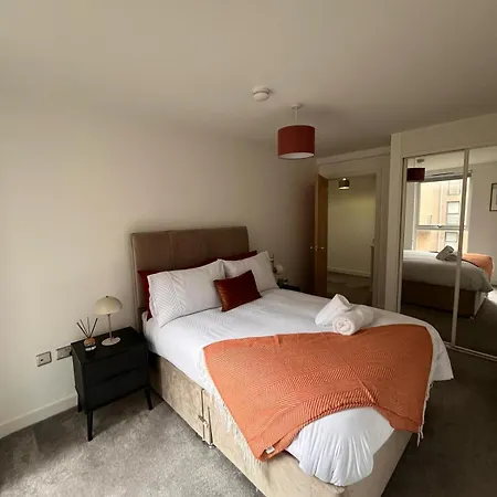 Stylish 2-bed In Salford By Stayfolk, Duplex Layout - Sleeps 4 * Μάντσεστερ