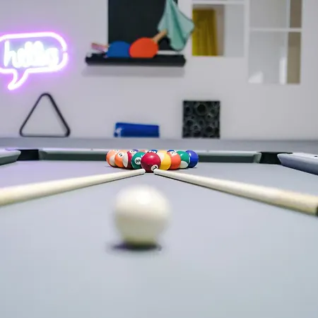 Free Parking, Games Room, Sleeps 7, *