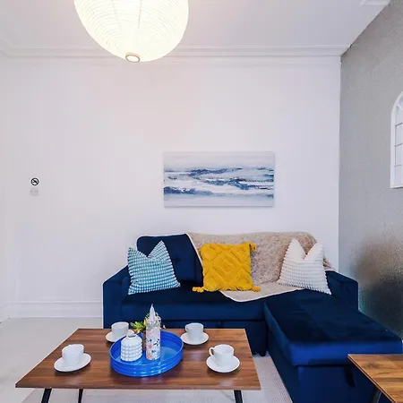 Free Parking, Games Room, Sleeps 7, * Manchester