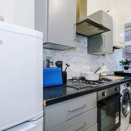 Free Parking, Games Room, Sleeps 7, Hébergement de vacances Manchester