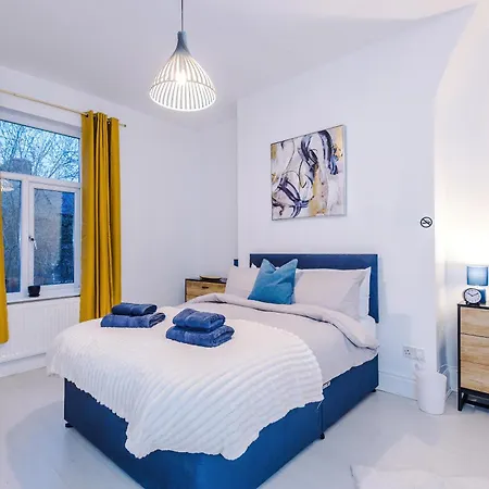 Free Parking, Games Room, Sleeps 7, *