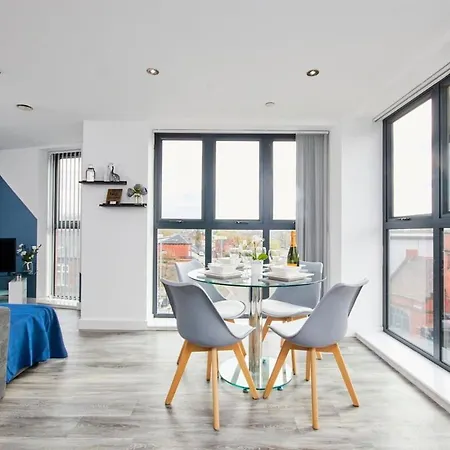 Spacious Apartment, Free Parking, Near Centre By Hass Haus * Manchester