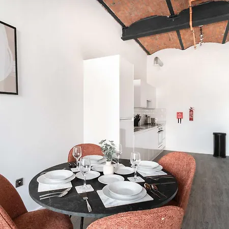 Fabulous 2bed Close To Etihad Manchester