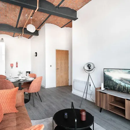 Fabulous 2bed Close To Etihad Apartment *