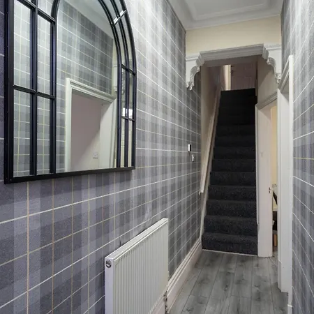 Spacious 4br In