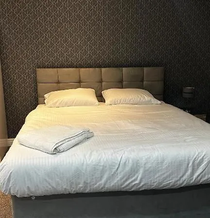 Oyo The Pleasant House Hotel Manchester