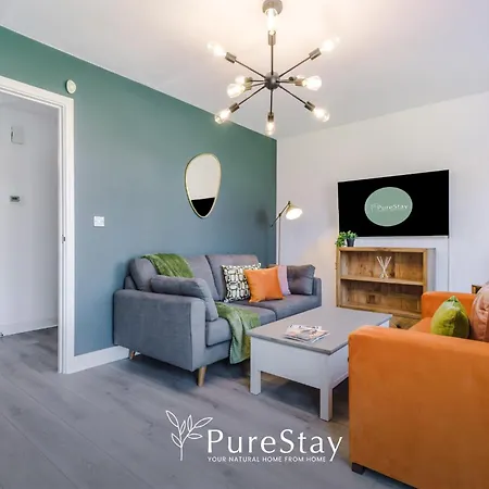 Stunning House In For Business & Leisure - Wi-fi & Parking By Purestay Serviced Mánchester