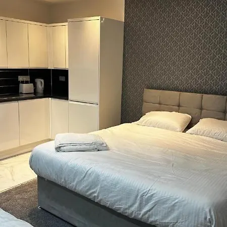 Oyo Cheetham Hill 3*