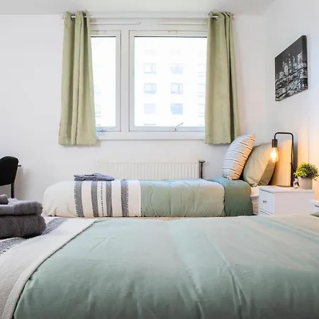 Cozy Next To Ao Arena With Free Parking Appartamento *