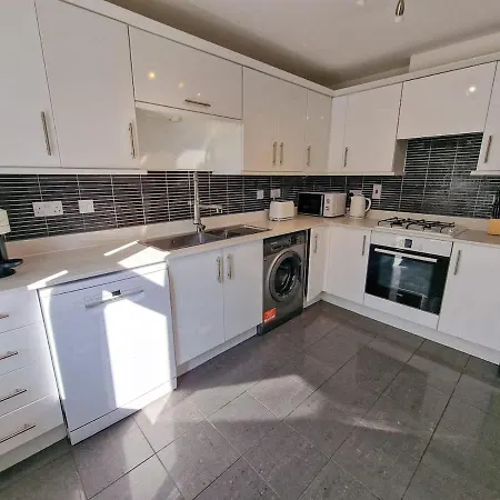 Pendlebury House Free Parking By Superhost Holiday home