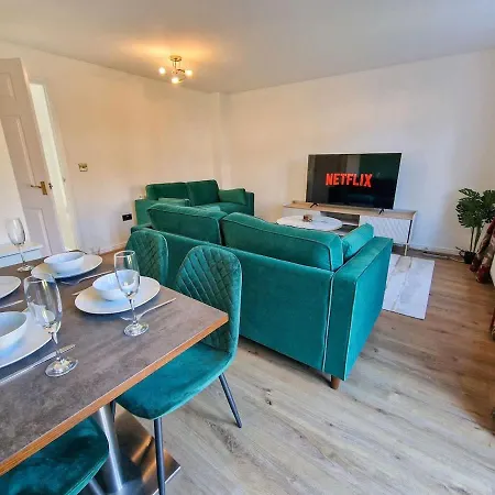 Holiday home Pendlebury House Free Parking By Superhost