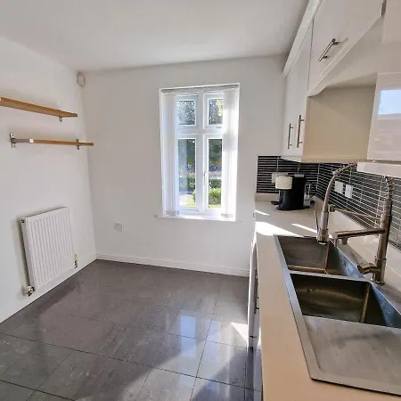 Holiday home Pendlebury House Free Parking By Superhost
