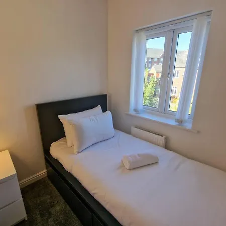 Pendlebury House Free Parking By Superhost *