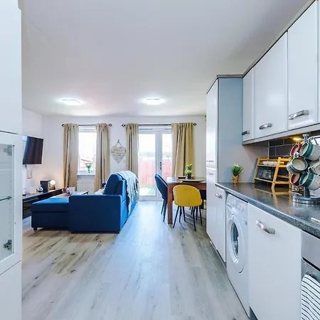 Lejlighed Stunning 5 Bedroom Townhouse In Salford, Free Parking, Sleeps Up To 11 Guests Manchester