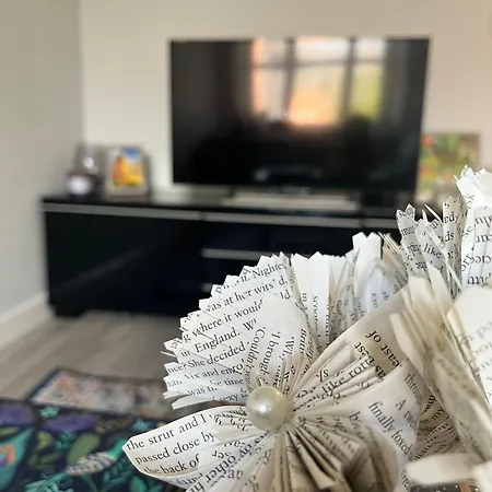 Modern 3 Bed Semi-detached *