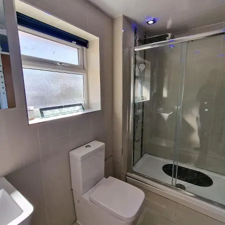 Stockport 6 Bed By Superhost Manchester