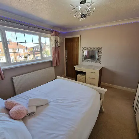 Stockport 6 Bed By Superhost