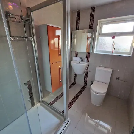 Stockport 6 Bed By Superhost Manchester