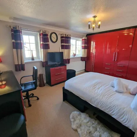 Stockport 6 Bed By Superhost